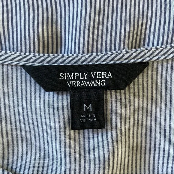 Simply Vera Wang Women’s Asymmetrical Blue Striped Blouse Size M - Picture 11 of 13